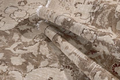 2033 - 8'5" x 11'10"