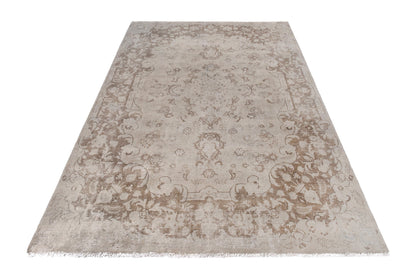 2033 - 8'5" x 11'10"