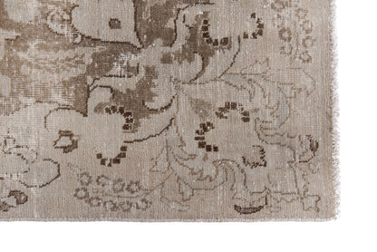 2033 - 8'5" x 11'10"