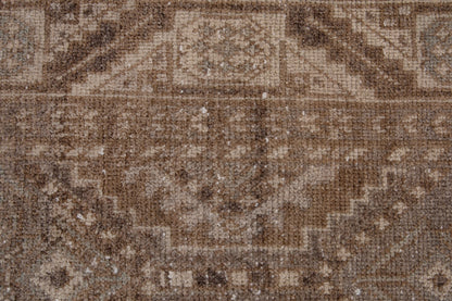 2050 - 3'11" x 10'11"