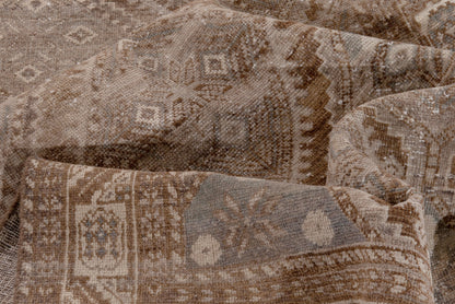 2050 - 3'11" x 10'11"