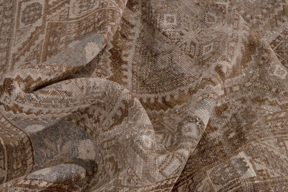 2050 - 3'11" x 10'11"