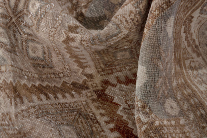 2050 - 3'11" x 10'11"