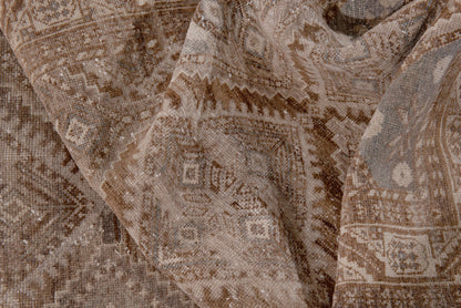 2050 - 3'11" x 10'11"