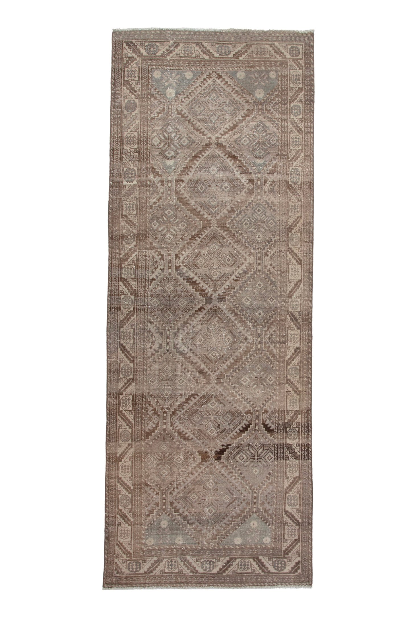 2050 - 3'11" x 10'11"