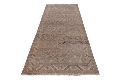 2050 - 3'11" x 10'11"