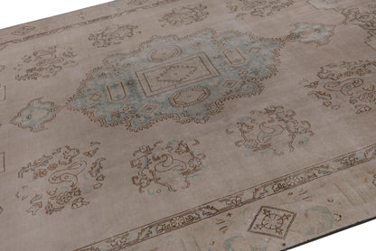 2097 - 8'10" x 12'11"