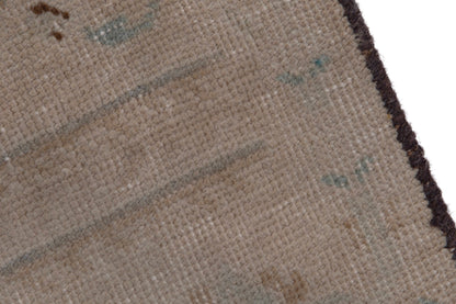 2097 - 8'10" x 12'11"