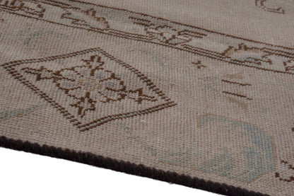 2097 - 8'10" x 12'11"