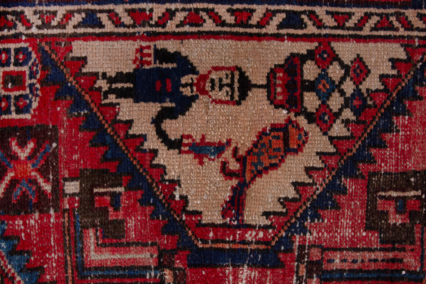 2204 - 3'11" x 11'10"