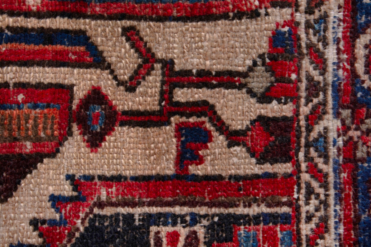 2204 - 3'11" x 11'10"