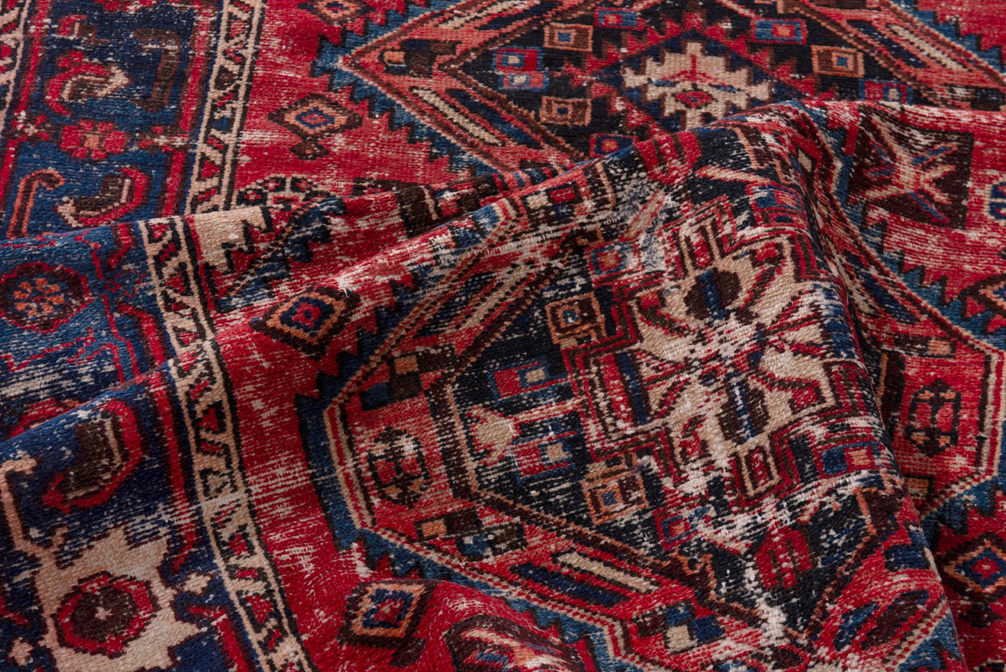 2204 - 3'11" x 11'10"