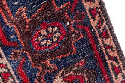 2204 - 3'11" x 11'10"