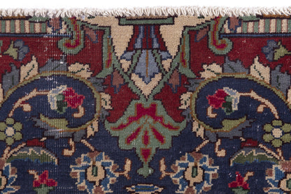 2451 - 4'11" x 8'10"