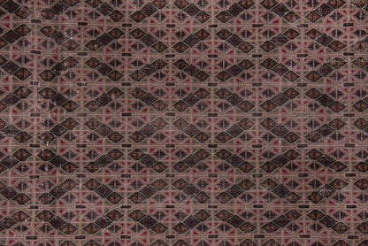 2493 - 7'11" x 10'8"