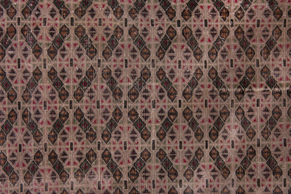 2493 - 7'11" x 10'8"