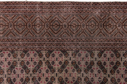 2493 - 7'11" x 10'8"