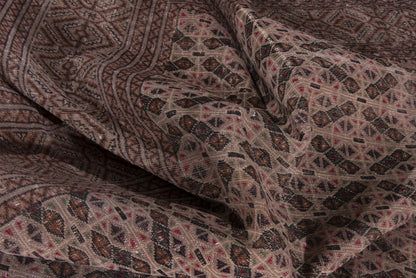 2493 - 7'11" x 10'8"