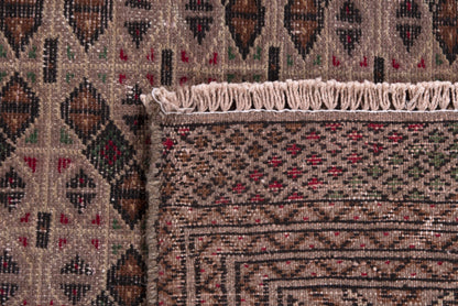 2493 - 7'11" x 10'8"