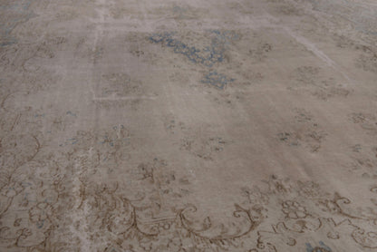 2553 - 9'8" x 13'11"