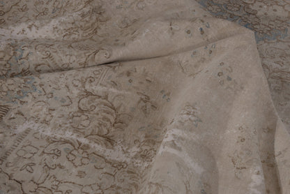 2553 - 9'8" x 13'11"