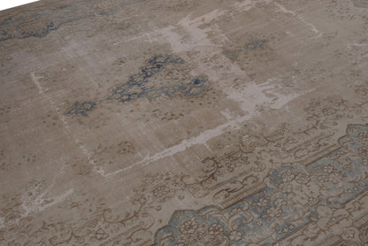 2553 - 9'8" x 13'11"