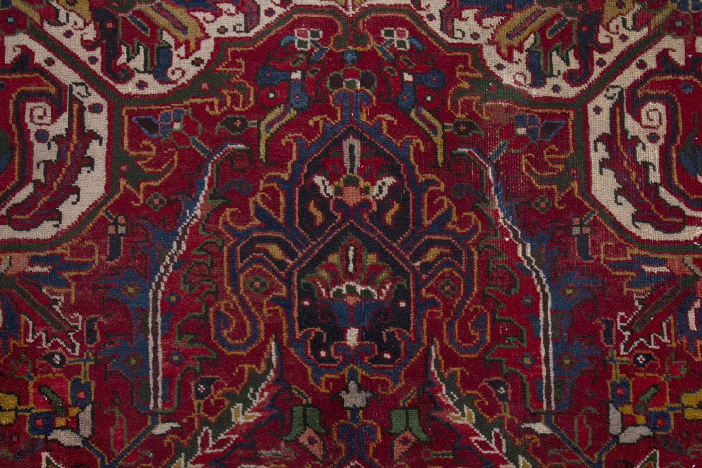 2579 - 7'3" x 10'11"