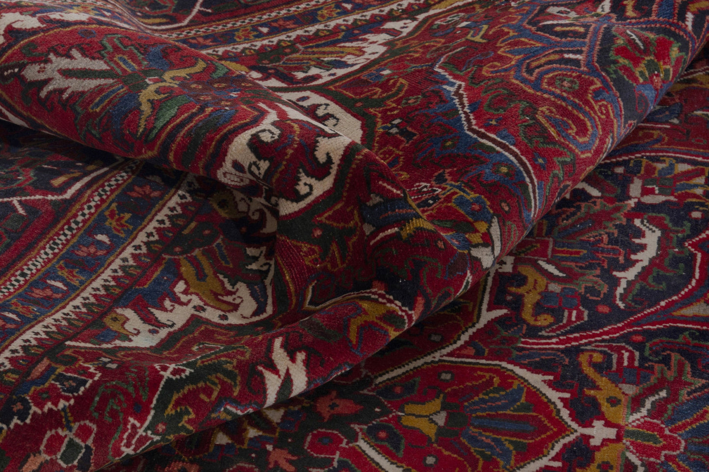 2579 - 7'3" x 10'11"