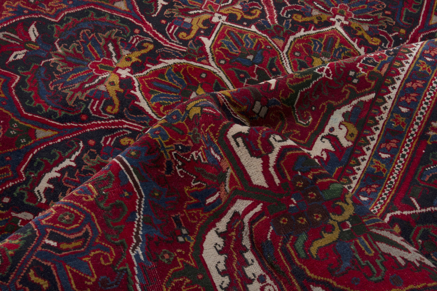 2579 - 7'3" x 10'11"