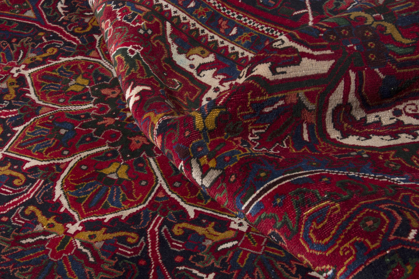 2579 - 7'3" x 10'11"