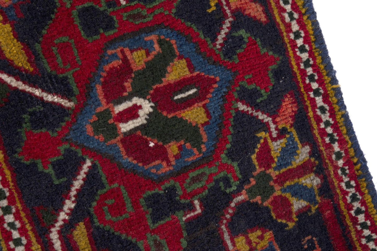 2579 - 7'3" x 10'11"