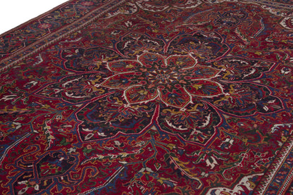 2579 - 7'3" x 10'11"