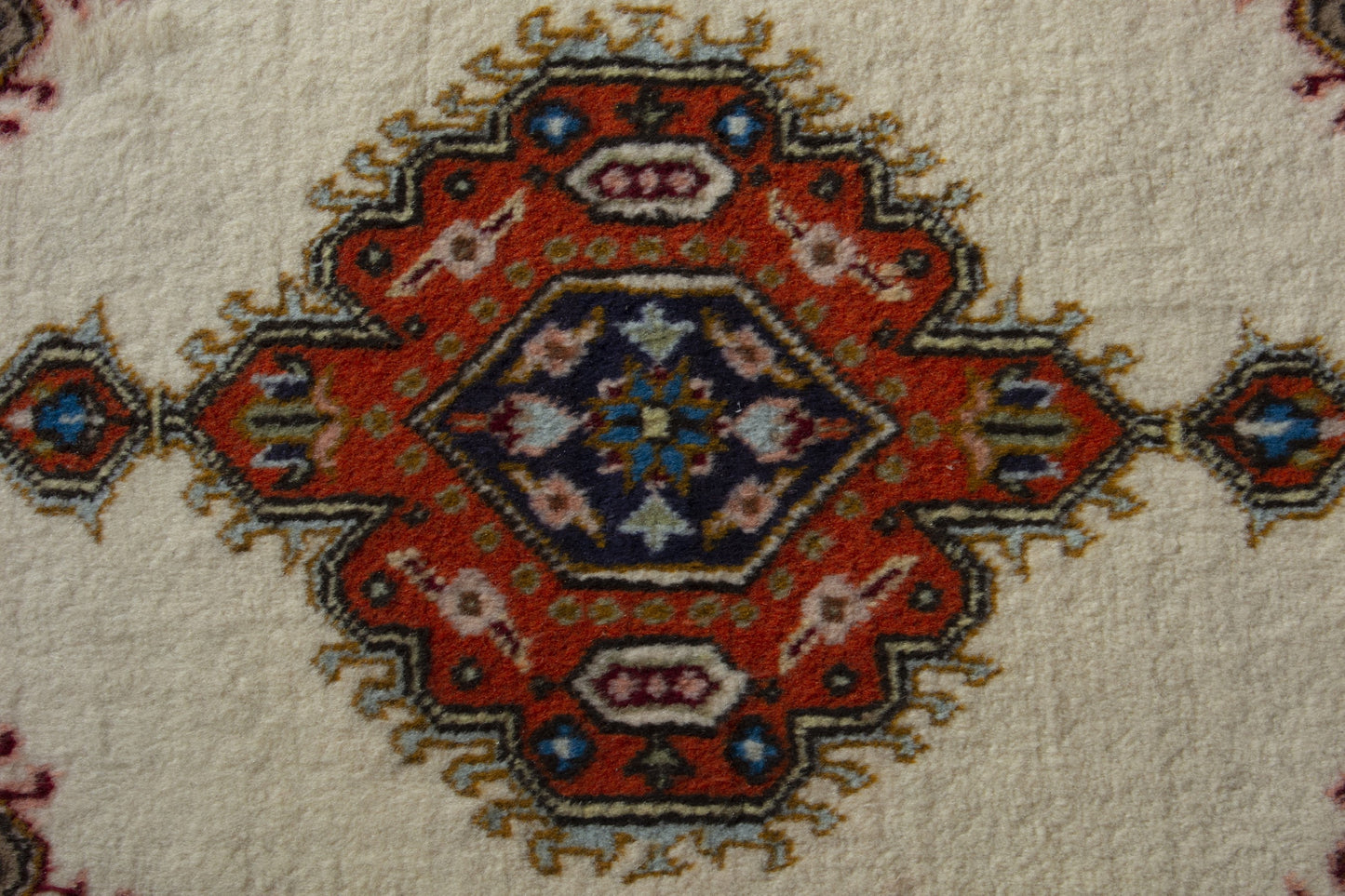 2666 - 1'11" x 2'11"