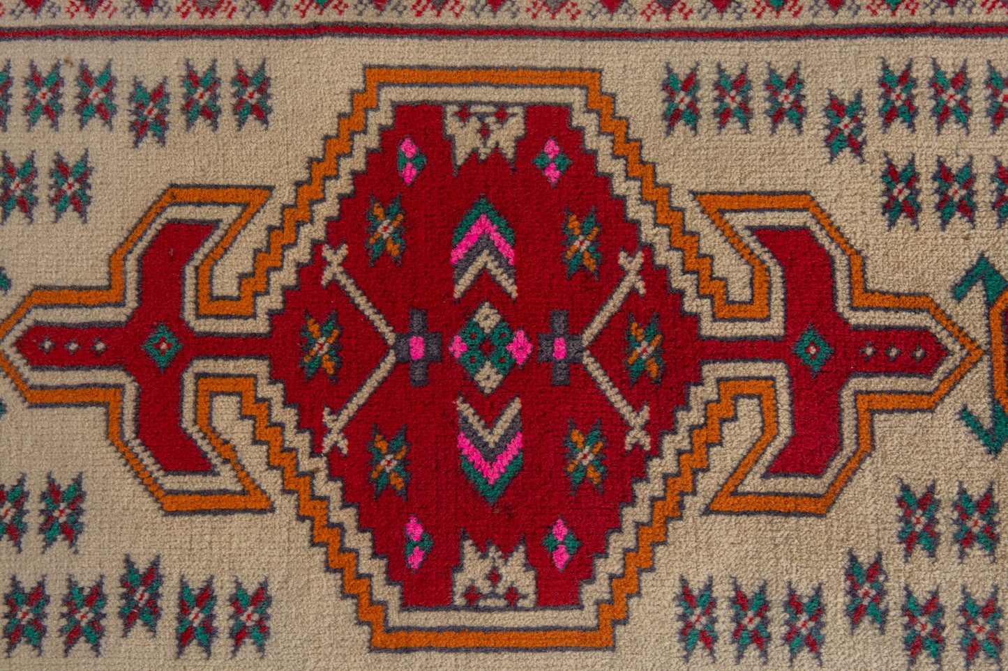 2677 - 2' x 2'9"
