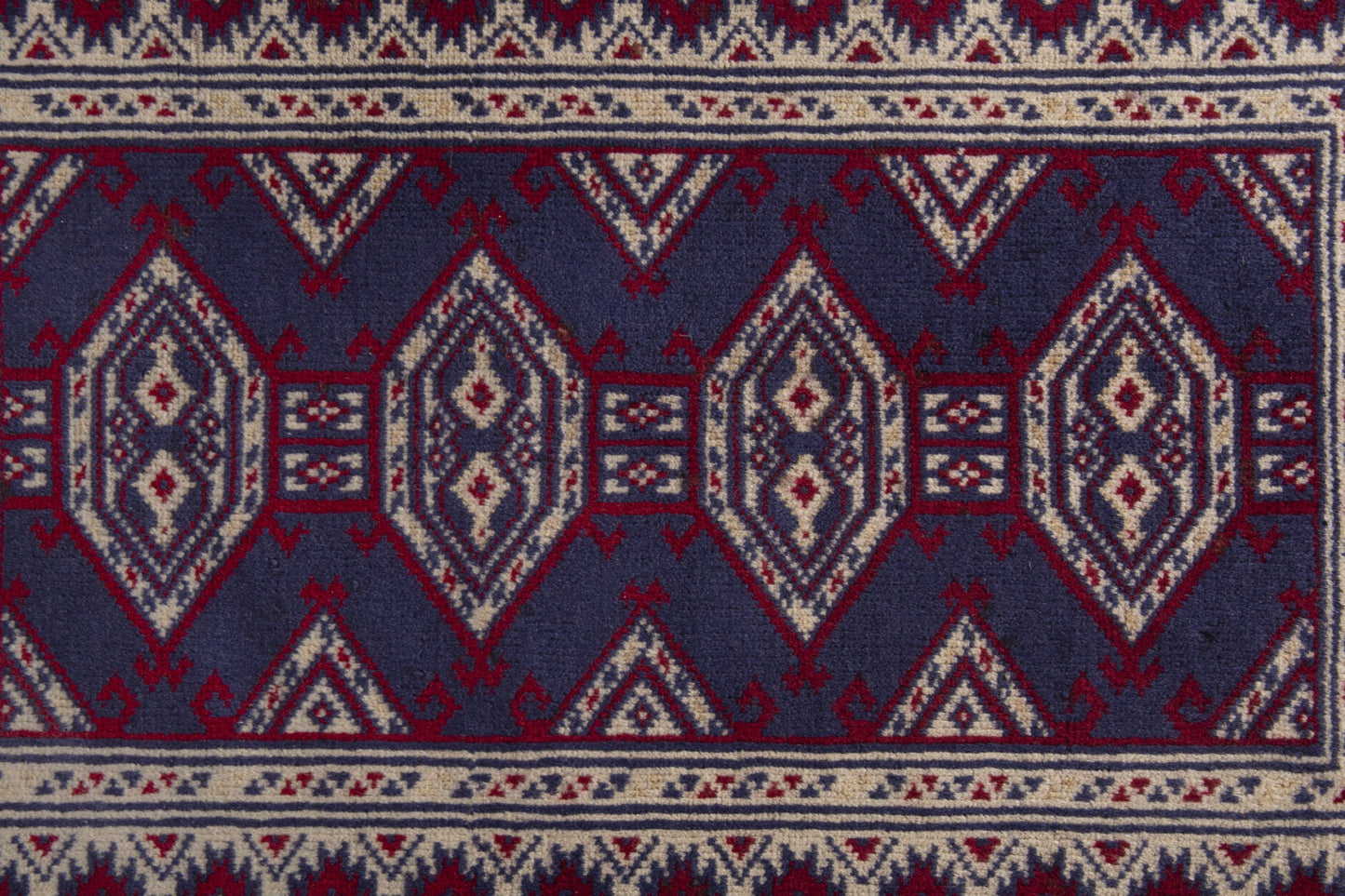 2694 - 2' x 2'11"
