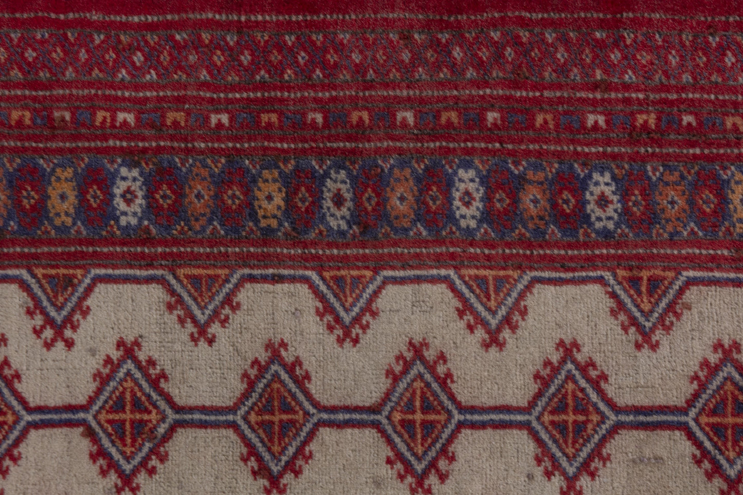 2706 - 2'4" x 3'