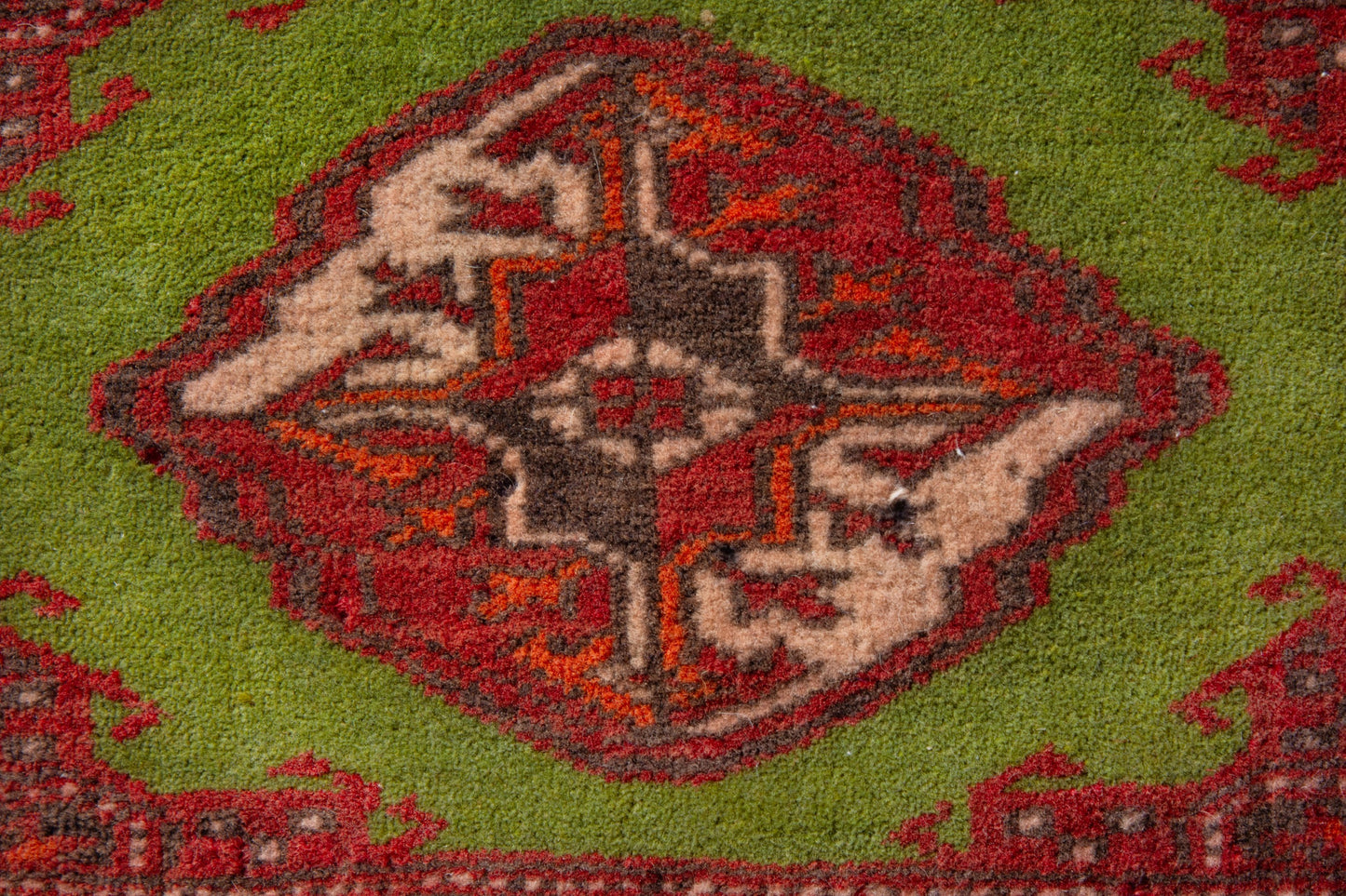 2889 - 2' x 2'7"