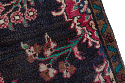 3147 - 3'1" x 11'10"