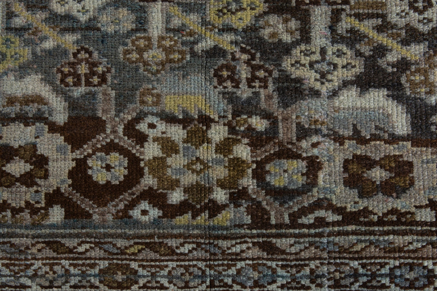 3381 - 3'10" x 6'11"