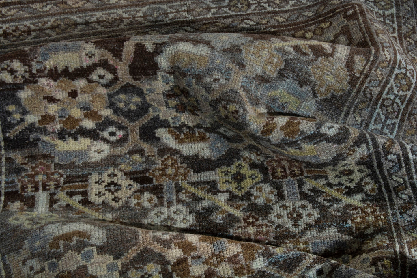 3381 - 3'10" x 6'11"