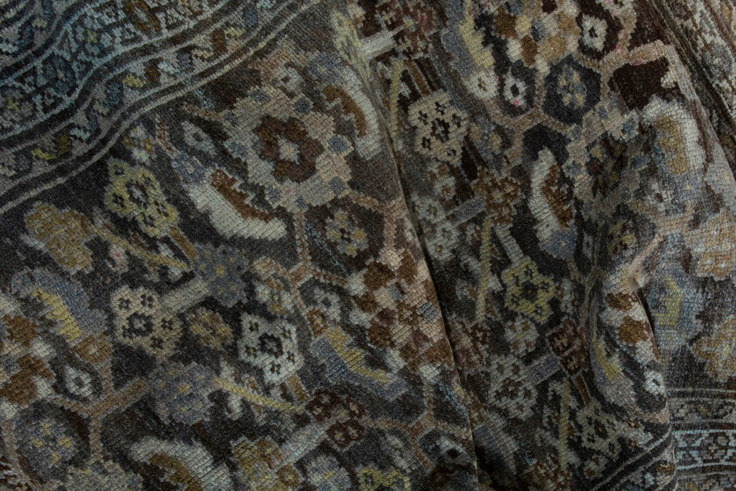 3381 - 3'10" x 6'11"