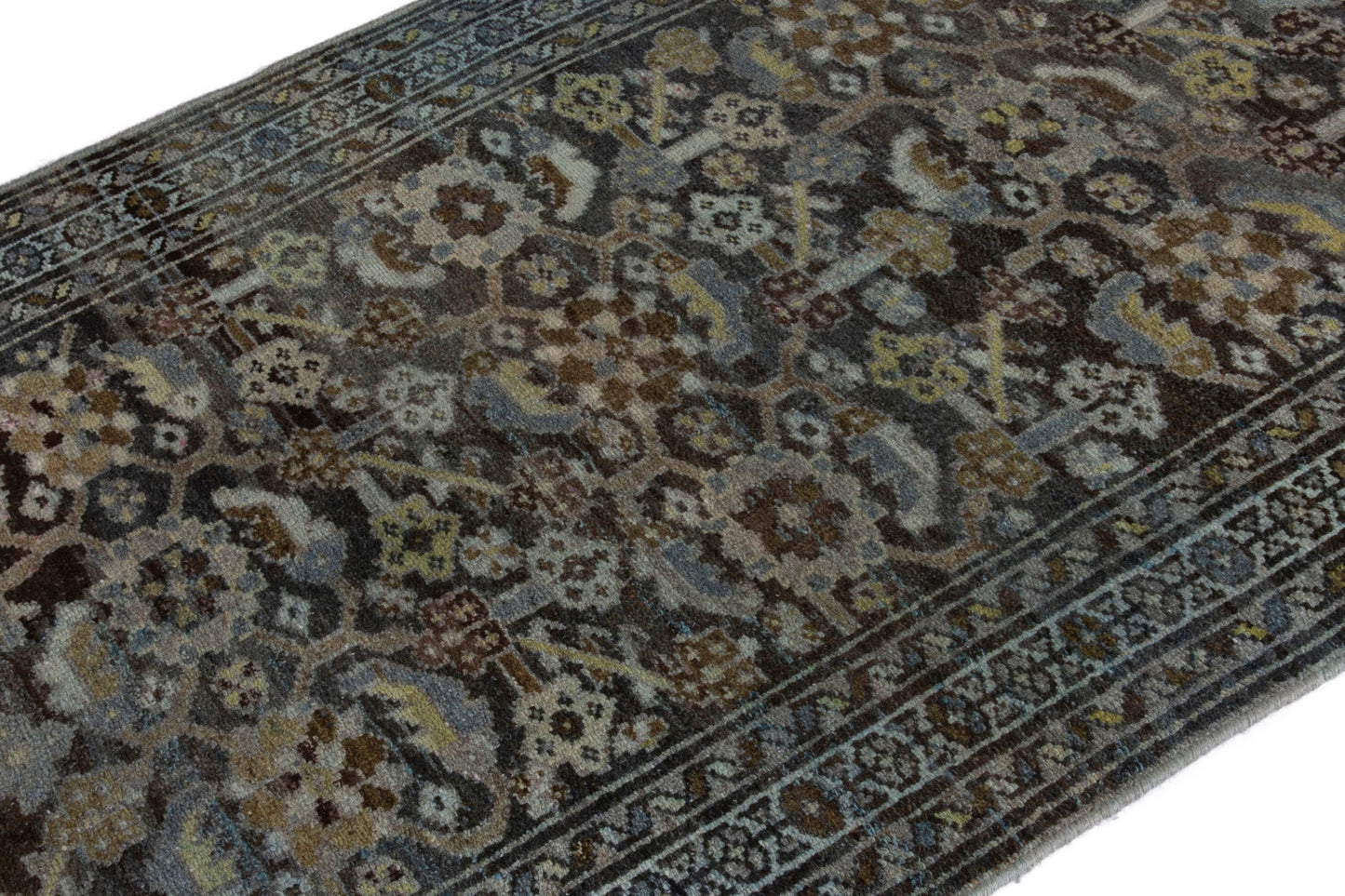 3381 - 3'10" x 6'11"