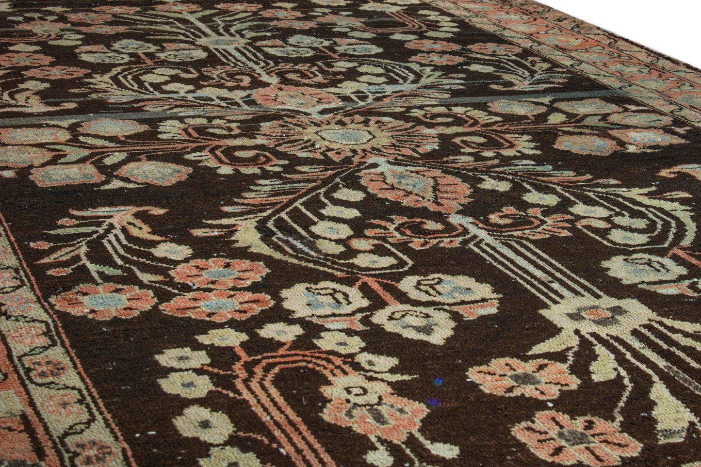 3426 - 4'11" x 12'11"