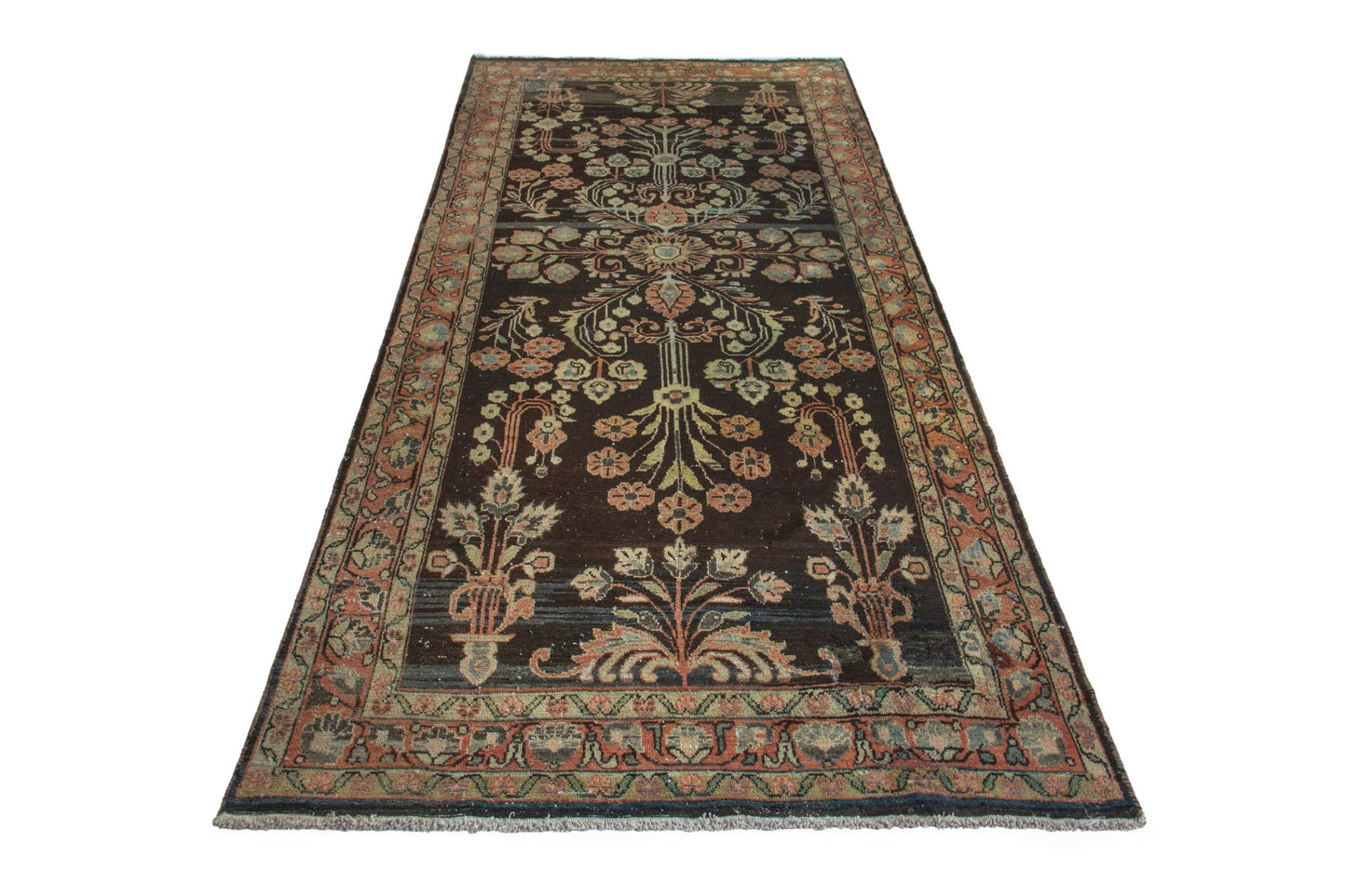 3426 - 4'11" x 12'11"