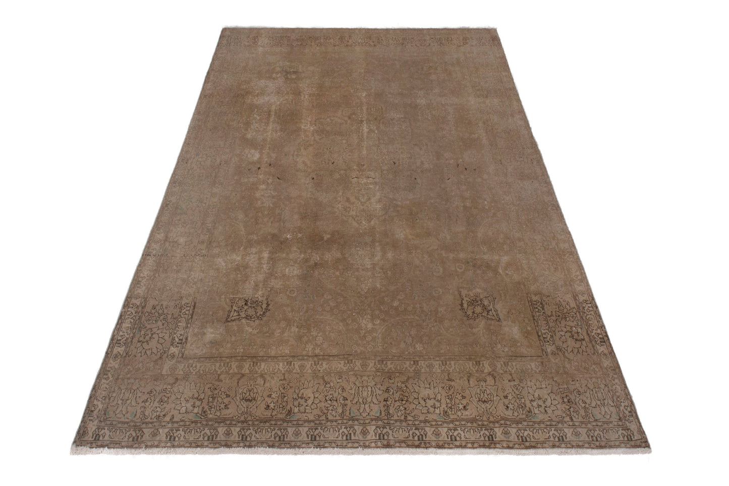 3472 - 10'2" x 13'4"