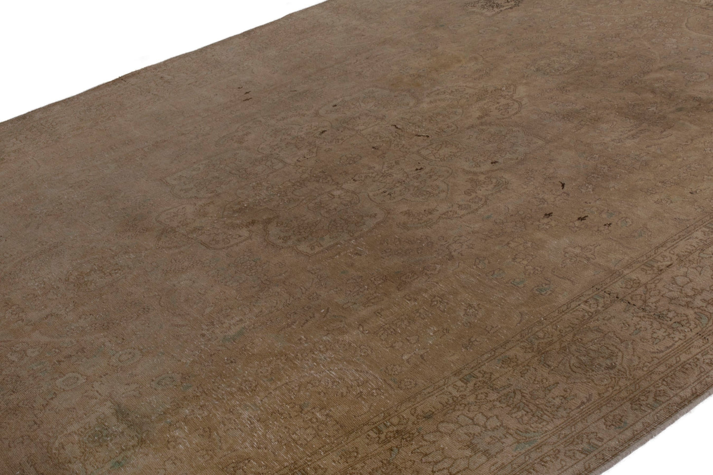 6472 - 10'2" x 13'4"