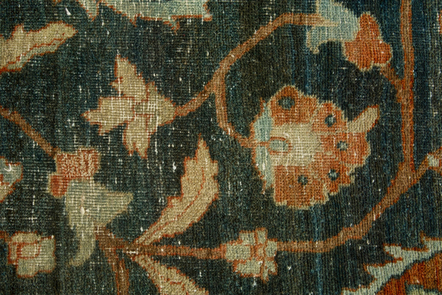 3475 - 9'10" x 13'3"