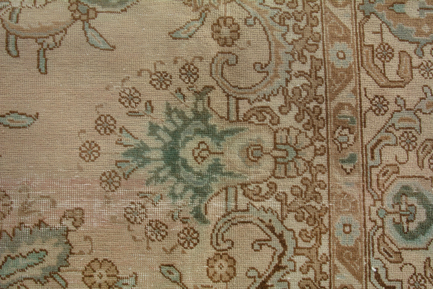 3482 - 7'5" x 10'11"