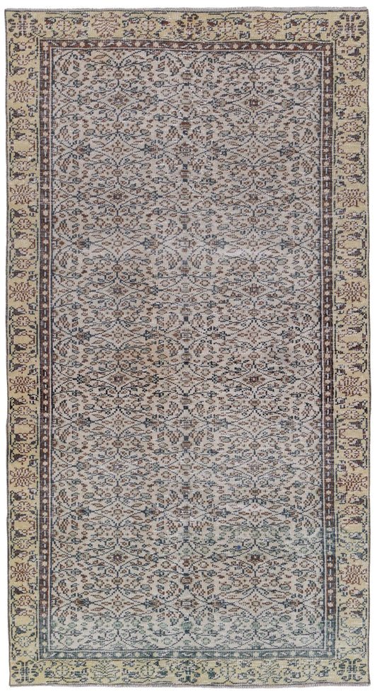 3498 - 4'6" x 8'4"