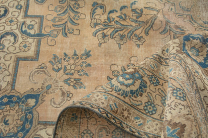 3512 - 8'11" x 12'10"